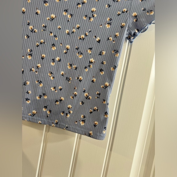 Wild Daisy Floral Shirt                            Kids Size - 8 - Picture 6 of 6
